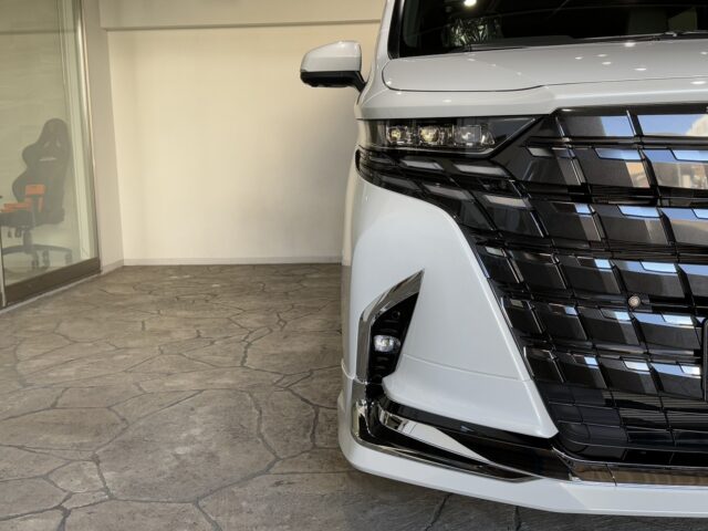 トヨタ アルファードZ 白 新車 イメージ35