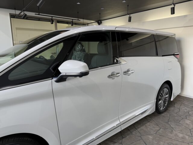 トヨタ アルファードZ 白 新車 イメージ28