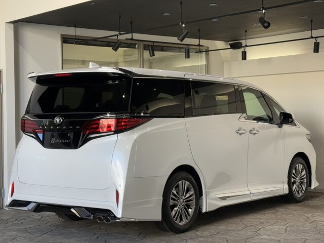 トヨタ アルファードZ 白 新車 イメージ3