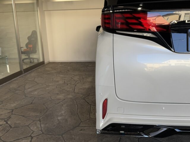 トヨタ アルファードZ 白 新車 イメージ37
