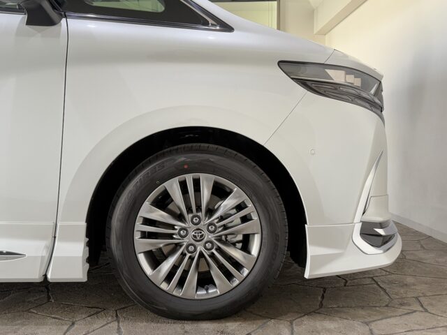 トヨタ アルファードZ 白 新車 イメージ4