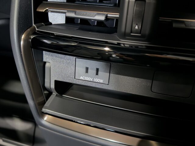 トヨタ アルファードZ 白 新車 イメージ24