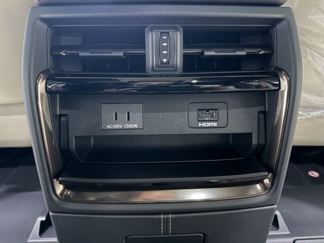 トヨタ アルファード ブラック 新車 イメージ24