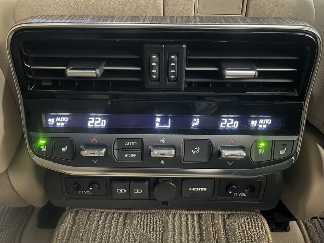 トヨタ ランドクルーザー300 ZX イメージ30