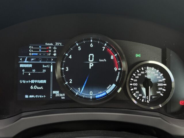 レクサスRCF　ベースグレード　ホワイトノーヴァガラスフレーク イメージ40