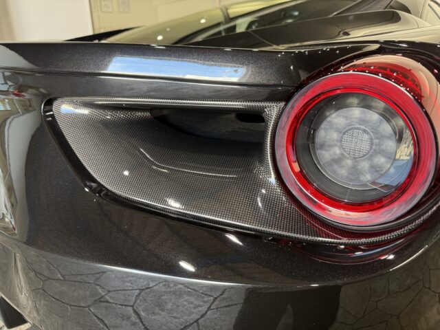 フェラーリ 488GTB ネロデイトナ イメージ11