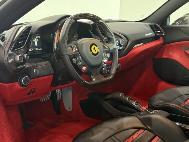 フェラーリ 488GTB ネロデイトナ イメージ5