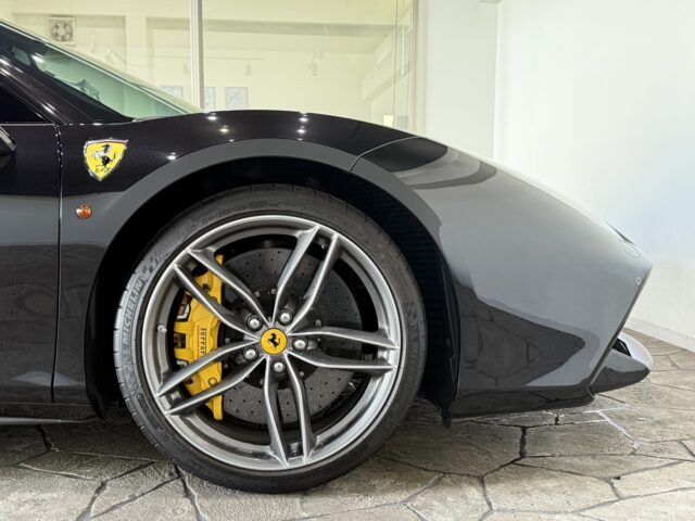 フェラーリ 488GTB ネロデイトナ イメージ4