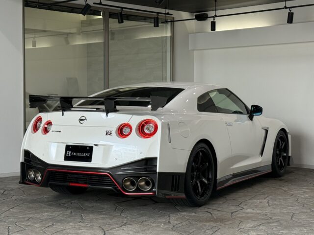 日産 GT-R 白 H28 イメージ41