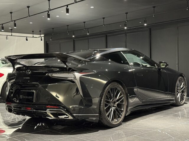 レクサスLC　LC500Sパッケージ　黒 イメージ3