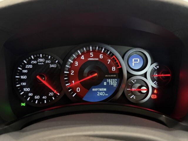 日産 GT-R 白 H28 イメージ38