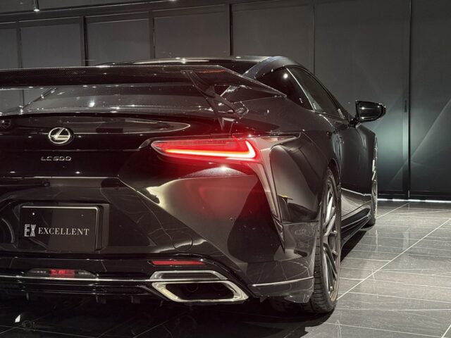 レクサスLC　LC500Sパッケージ　黒 イメージ18