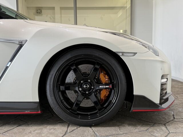 日産 GT-R 白 H28 イメージ4