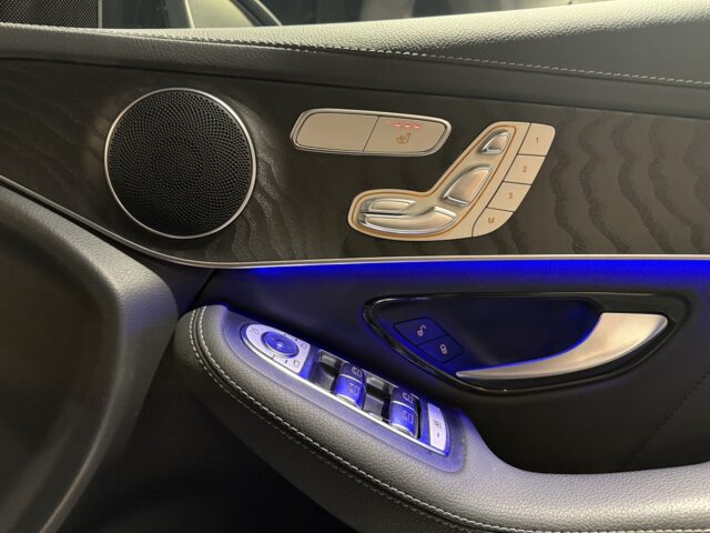 メルセデス　GLC200d　AMGライン イメージ16