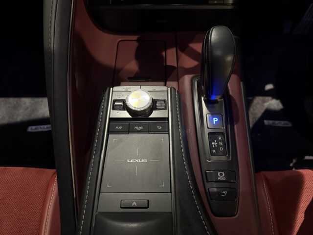 レクサスLC　LC500Sパッケージ　黒 イメージ40