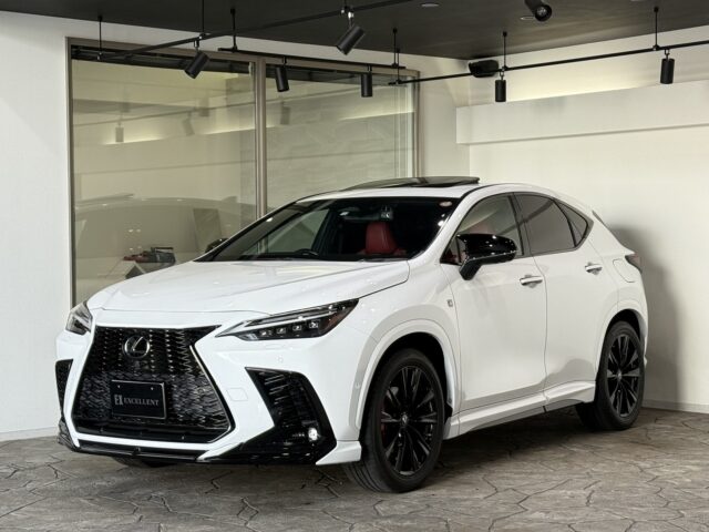 レクサスNX350h Fスポーツ ホワイトノーヴァガラスフレーク R4 イメージ1