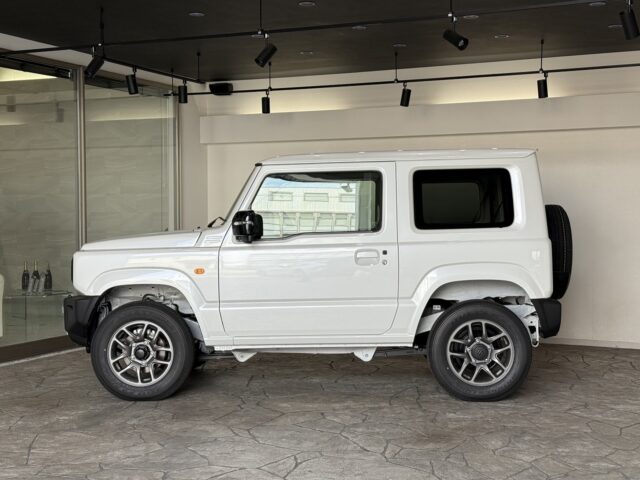 ジムニー　新車　白　R7 イメージ2