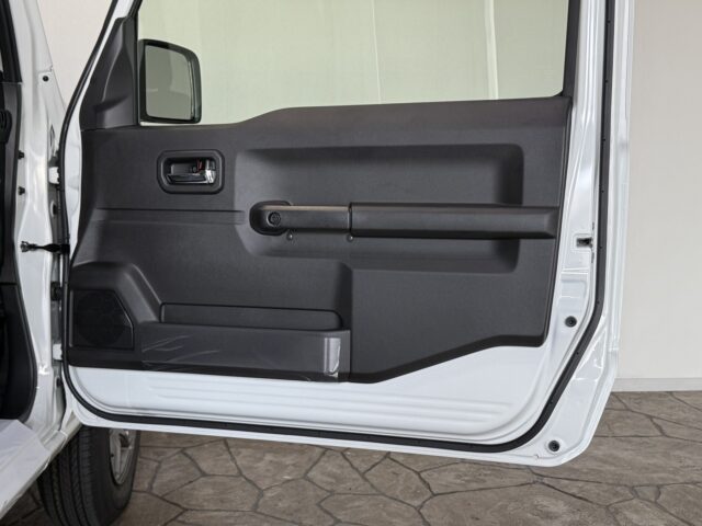ジムニー　新車　白　R7 イメージ31