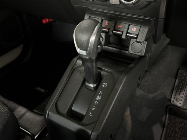ジムニー　新車　白　R7 イメージ15