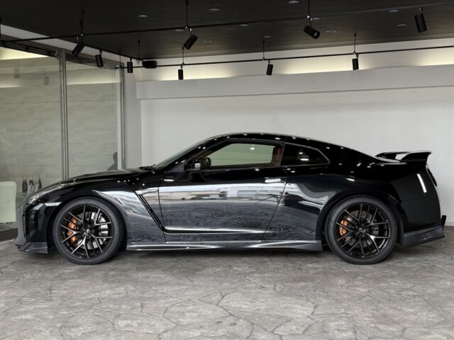 日産 GT-R ブラックエディション イメージ2