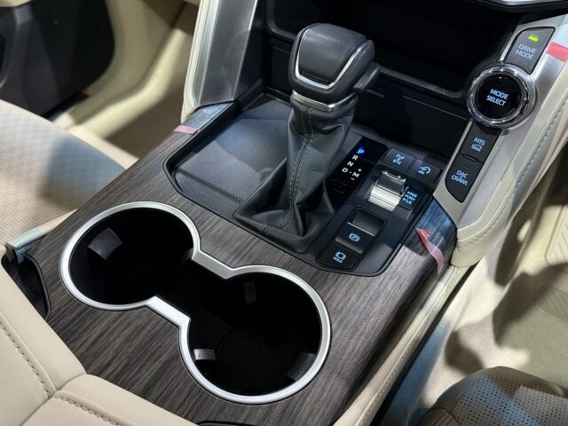 トヨタ　ランドクルーザーZX　モデリスタエアロ　ブラック イメージ29