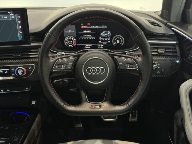 アウディ　RS4アバント　デイトナグレー イメージ8