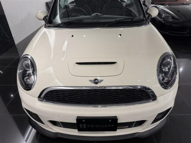 MINI ミニコンバーチブル ジョン・クーパー・ワークス ペッパーホワイト イメージ16