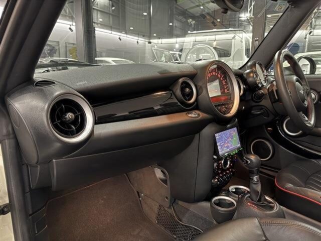 MINI ミニコンバーチブル ジョン・クーパー・ワークス ペッパーホワイト イメージ34
