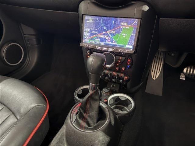 MINI ミニコンバーチブル ジョン・クーパー・ワークス ペッパーホワイト イメージ10