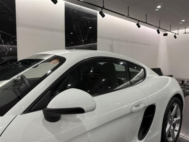 ポルシェ　ケイマンS　白 イメージ23