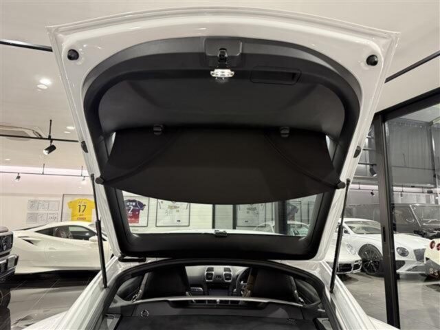 ポルシェ　ケイマンS　白 イメージ33