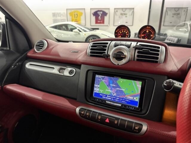 スマート フォーツーカブリオ　ブラバス エクスクルーシブ エディション テーラーメイド　ブラック イメージ19