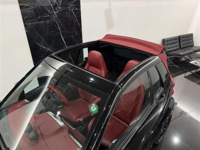 スマート フォーツーカブリオ　ブラバス エクスクルーシブ エディション テーラーメイド　ブラック イメージ24