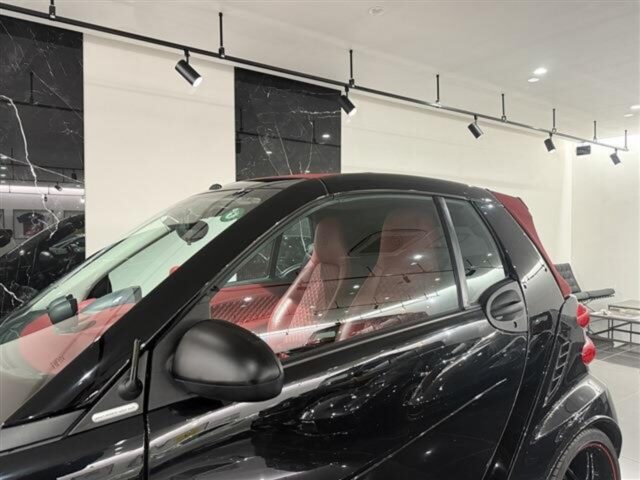 スマート フォーツーカブリオ　ブラバス エクスクルーシブ エディション テーラーメイド　ブラック イメージ34