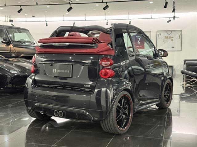 スマート フォーツーカブリオ　ブラバス エクスクルーシブ エディション テーラーメイド　ブラック イメージ5