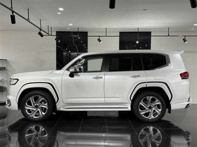 トヨタ ランドクルーザー300　3.5 ZX  モデリスタエアロ プレシャスホワイトパール イメージ2