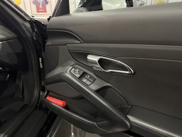 ポルシェ　ボクスターS　黒幌　黒 イメージ29