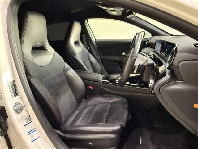 メルセデスベンツA200ｄ　AMGライン　ポーラホワイト イメージ6