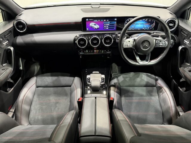 メルセデスベンツA200ｄ　AMGライン　ポーラホワイト イメージ5