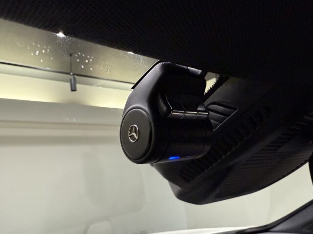 メルセデスベンツA200ｄ　AMGライン　ポーラホワイト イメージ14