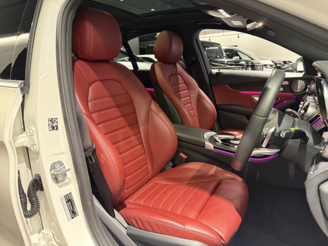 ベンツ　C200　パノラマサンルーフ　赤革 イメージ5