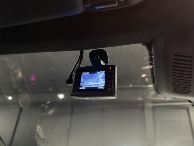 ベンツ　C200　パノラマサンルーフ　赤革 イメージ16