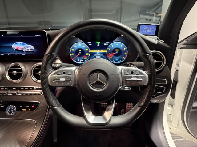 ベンツ　C200　パノラマサンルーフ　赤革 イメージ7