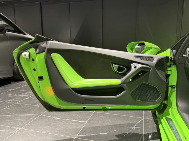 ランボルギーニ ウラカン 緑 イメージ18