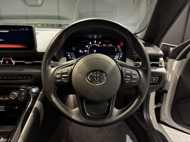 スープラ2.0SZ-R 白 イメージ8