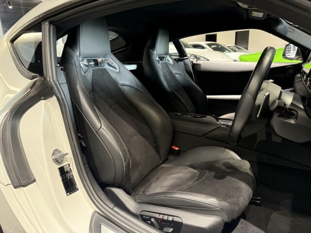 スープラ2.0SZ-R 白 イメージ6