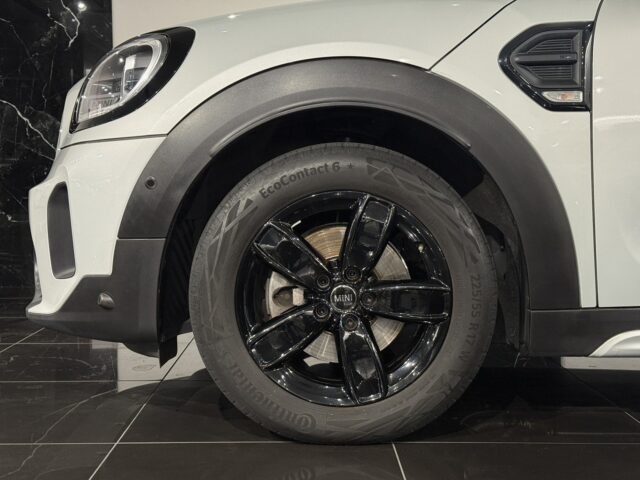 ミニ　クロスオーバー イメージ4