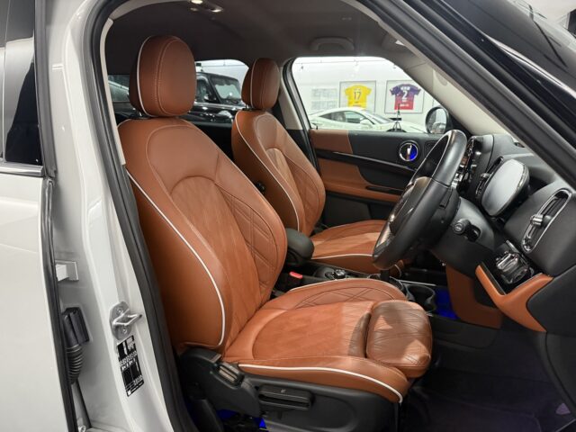 ミニ　クロスオーバー イメージ5