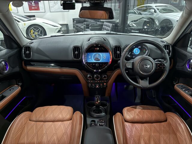 ミニ　クロスオーバー イメージ7