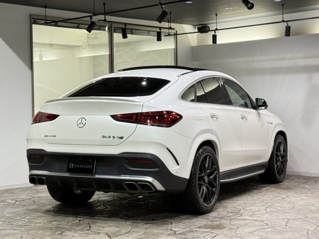 メルセデスAMG　GLE63S　ダイヤモンドホワイト イメージ3